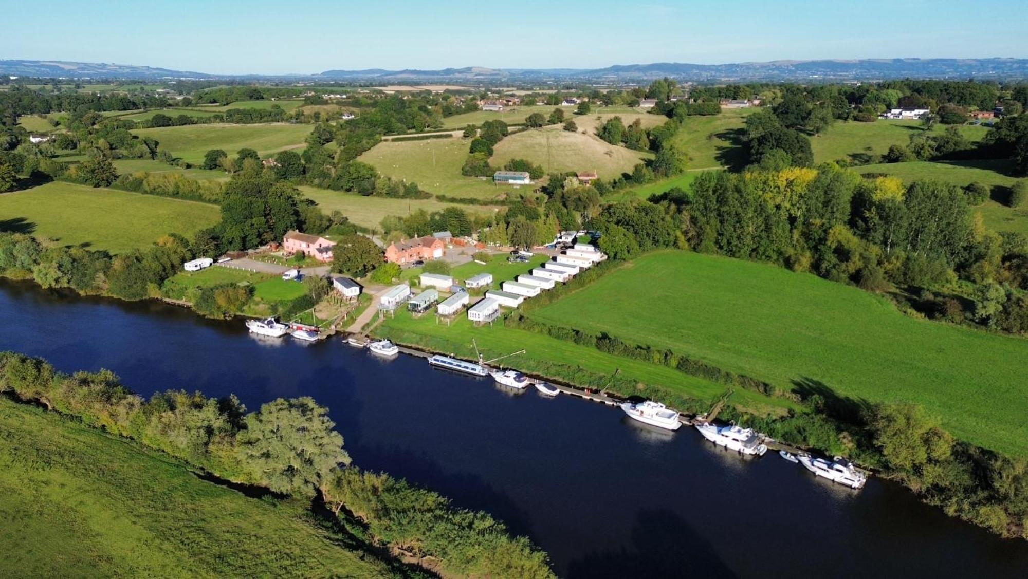 Severnside Boat And Caravan Park Gloucestershire - Caravan 1 Deerhurst Exteriér fotografie