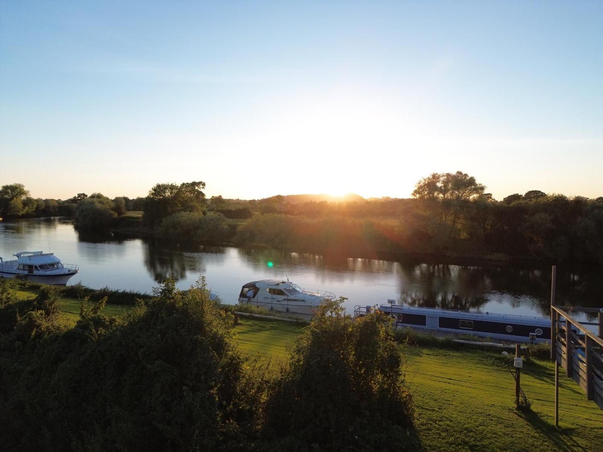 Severnside Boat And Caravan Park Gloucestershire - Caravan 1 Deerhurst Exteriér fotografie